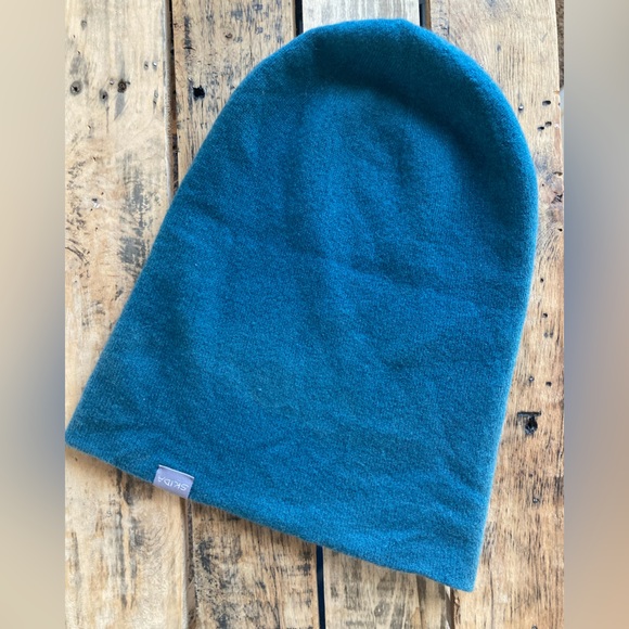 Skida Cashmere Wheellock Knit Beanie - Picture 3 of 6